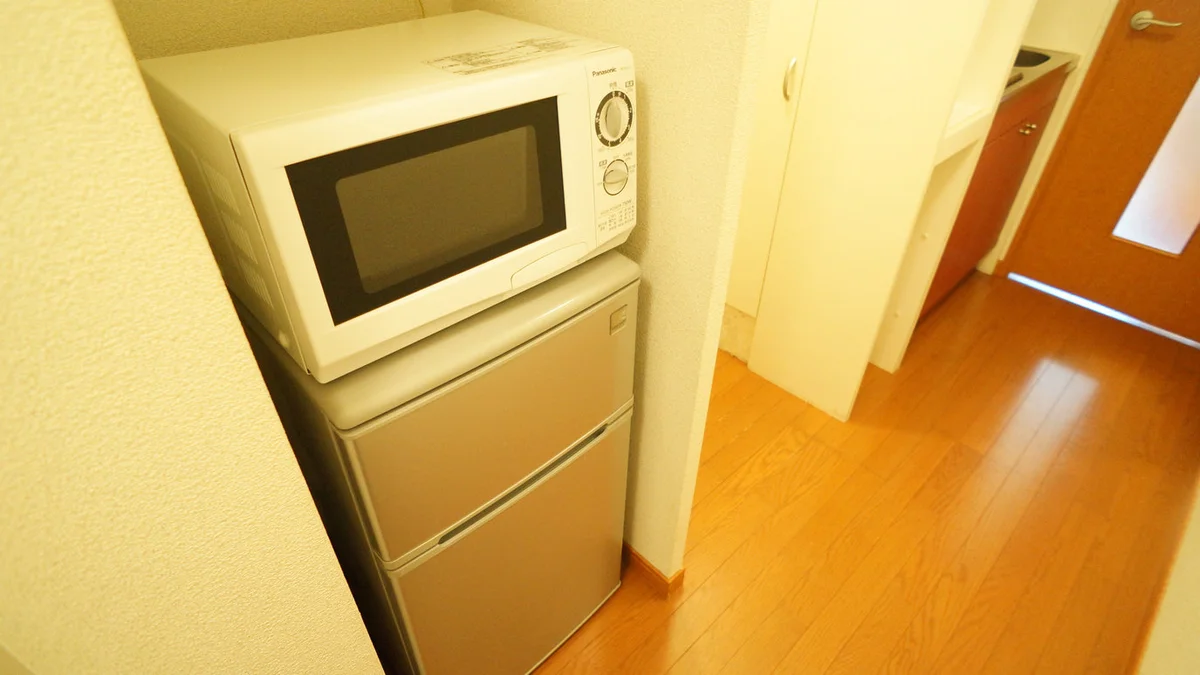 冷蔵庫、電子レンジ付きです。