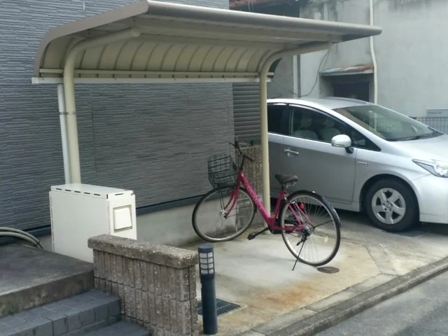屋根付き駐輪場
