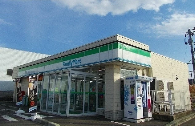 ファミリーマート大館住吉町店まで350m