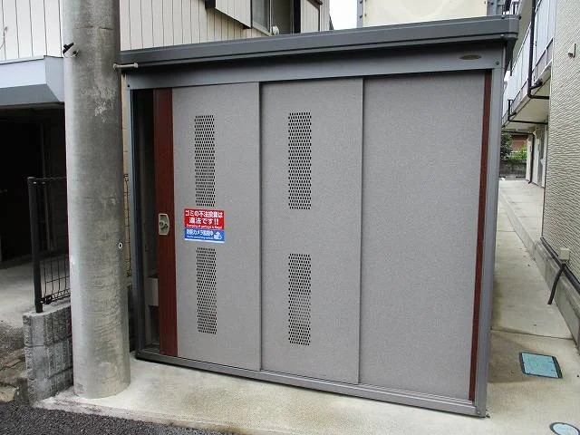 入居者様専用ゴミ庫です。