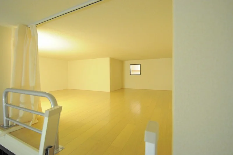 類似タイプの室内写真になります。