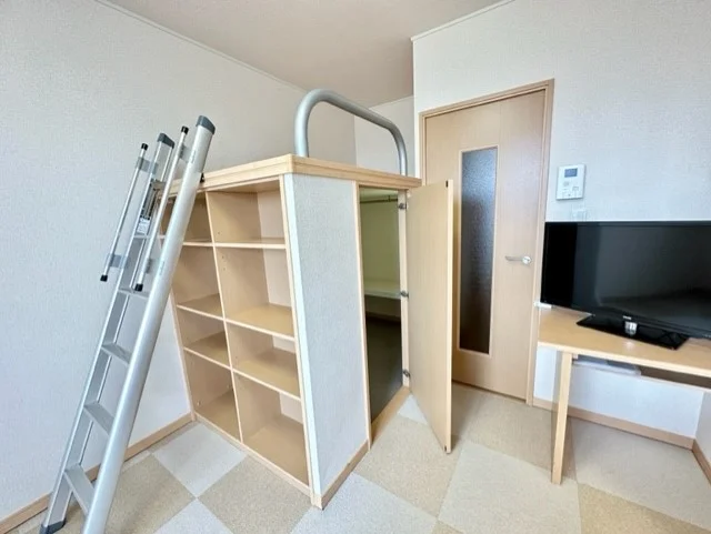 カーペットは部屋毎に模様が異なります。