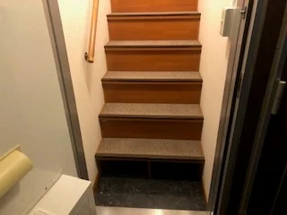 ２階用玄関