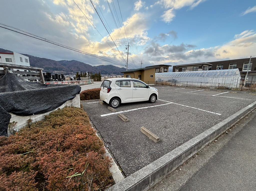 敷地外駐車場