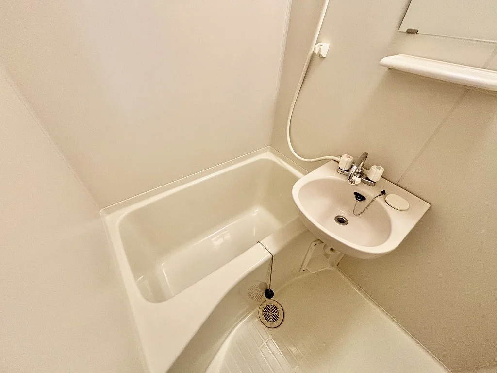 設備・仕様は号室により異なる為、現況を優先いたします。