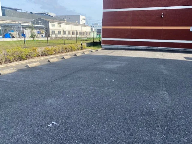 駐車場の空きは店舗にお問合せください。