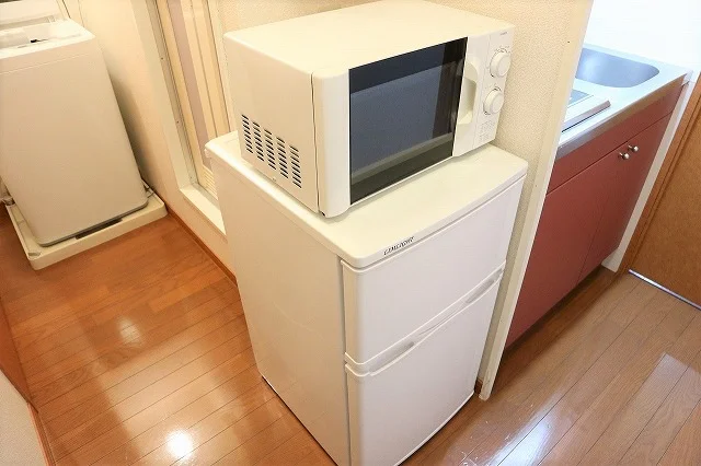電子レンジ、冷蔵庫完備