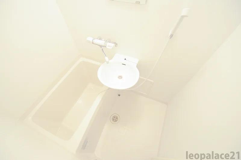 設備・使用は号室により異なる為、現況を優先致します。