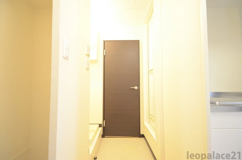 設備・使用は号室により異なる為、現況を優先致します。