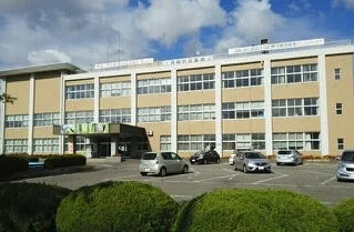 北秋田市役所まで810m