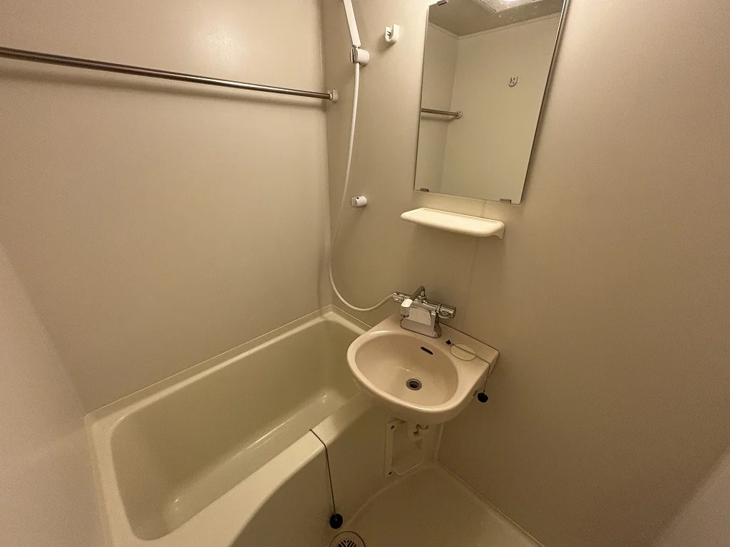 設備・仕様は号室により異なる為、現況を優先いたします。