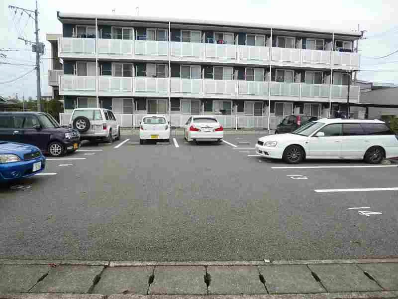 写真と現状が異なる場合は現状を優先します。