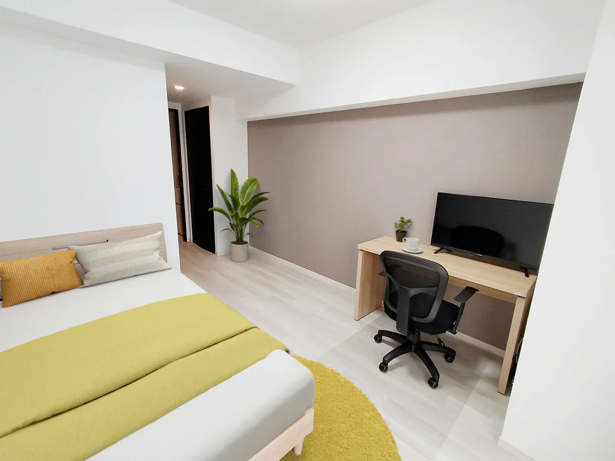 写真はお部屋のイメージです。ラグなどの室内装飾はございません。