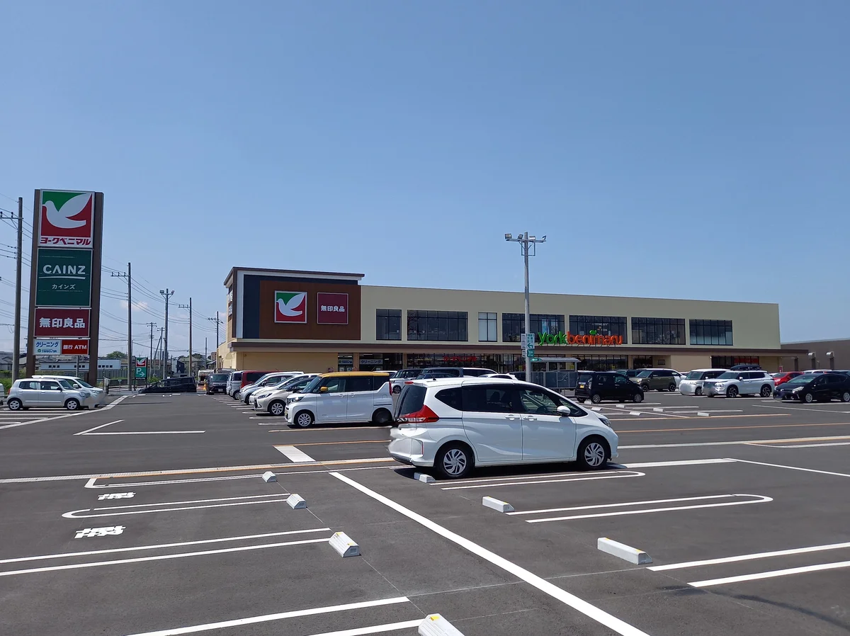 無印良品・ヨークベニマル　徒歩７分