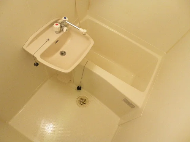 浴室換気乾燥機付きです♪