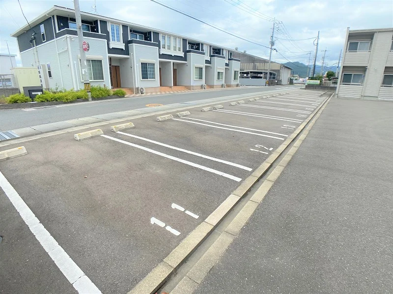 設備・仕様は号室により異なる為、現況を優先致します。