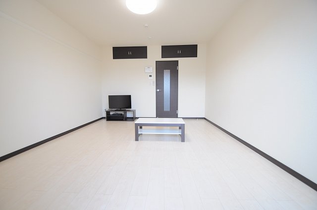 実際のお部屋と異なる場合がございます。