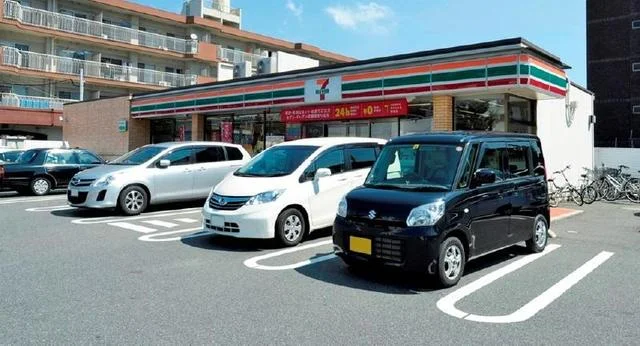 セブンイレブンまで350m