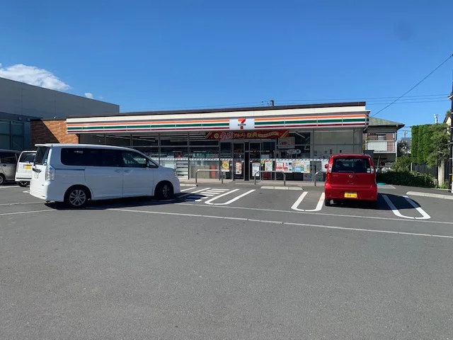 近くにコンビニ有り