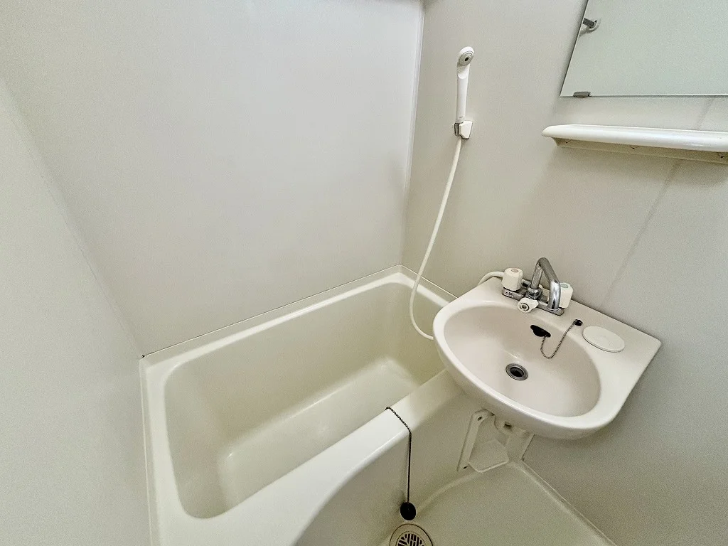 設備・仕様は号室により異なる為、現況を優先いたします。