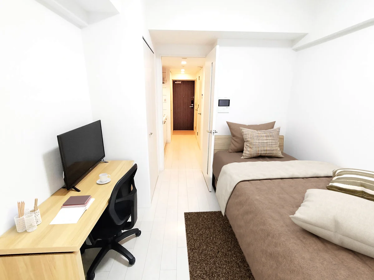 写真はお部屋のイメージです。ラグなどの室内装飾はございません。