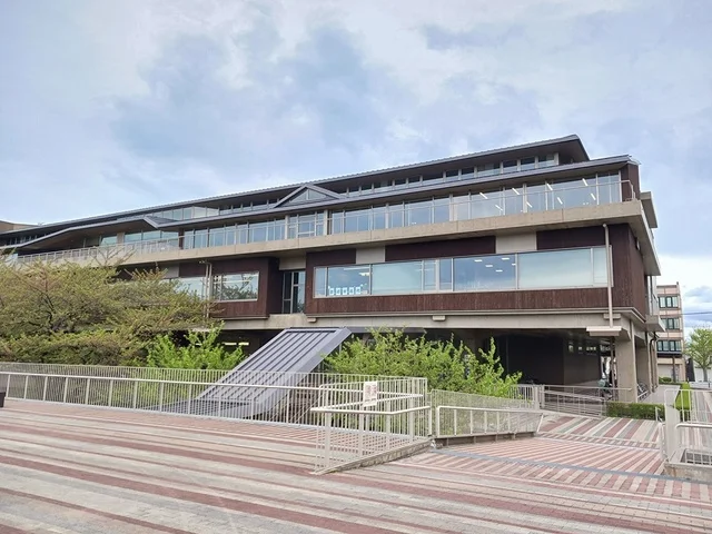 能代市役所本庁舎まで1900m