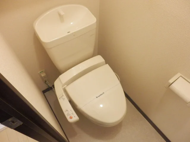 お風呂・トイレのセパレートタイプです。