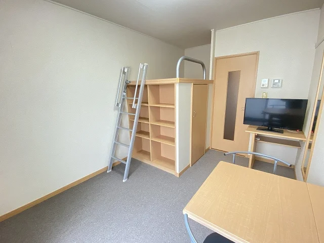 お部屋によって絨毯の種類・家電のメーカー等が異なります