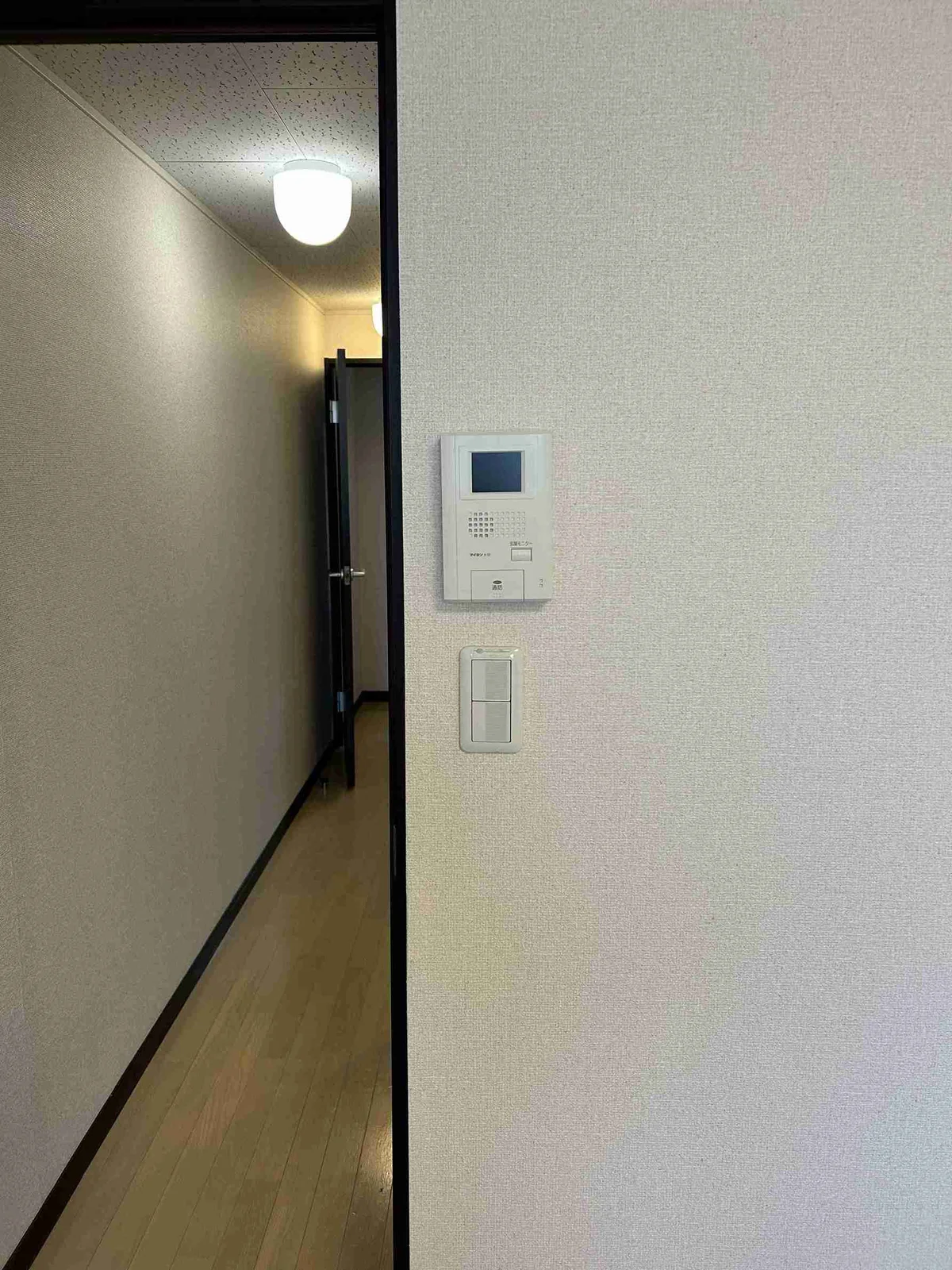 モニター付きインターフォン