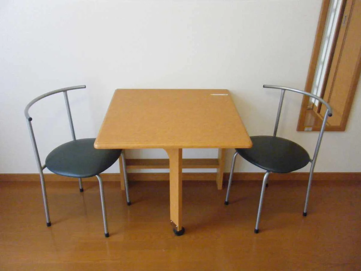 テーブル、椅子