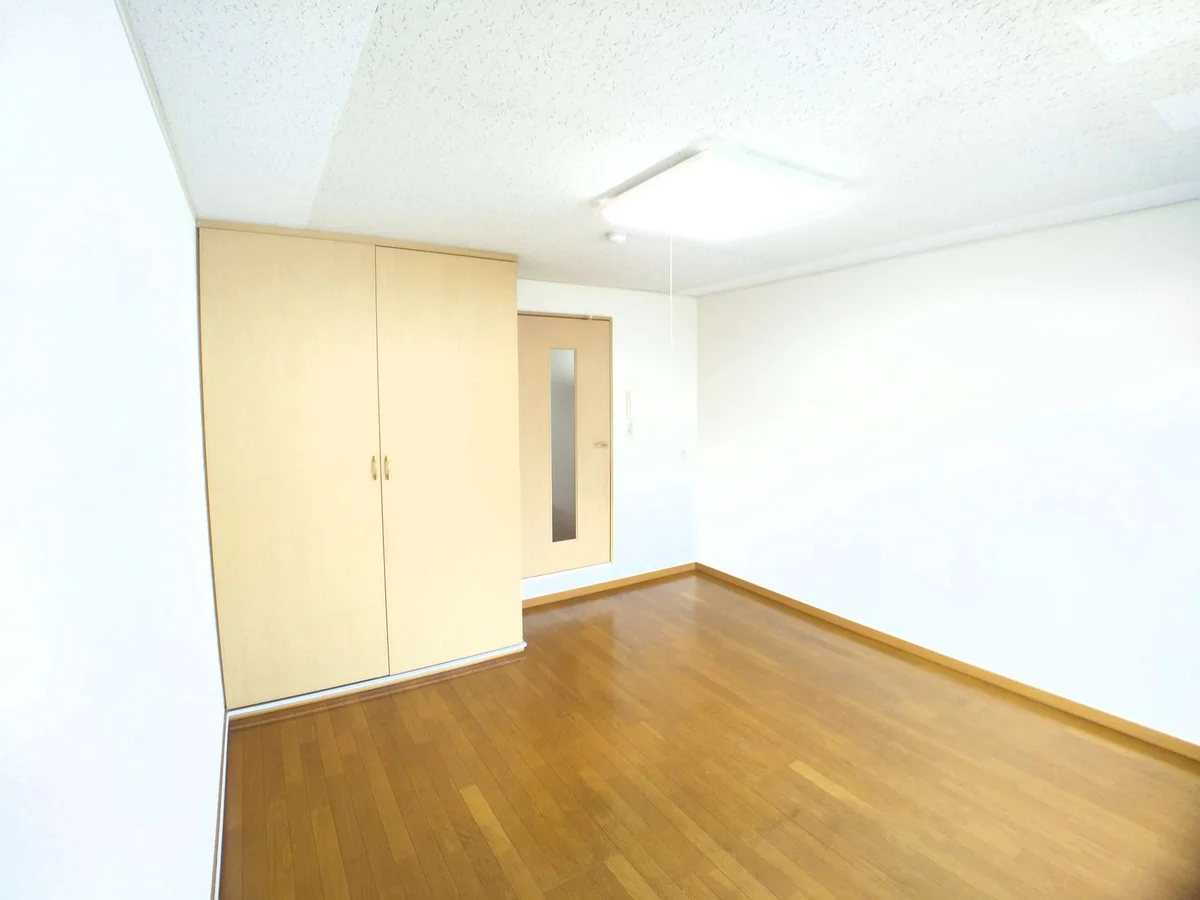 写真と異なる場合が御座います