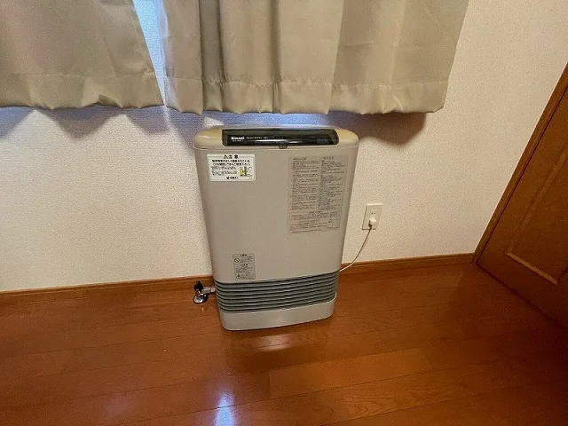 居室：１Fはフローリング　2Fは絨毯