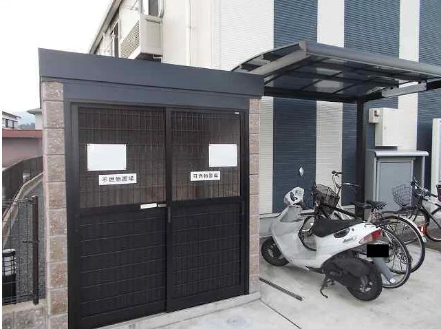 ゴミ置き場、駐輪場