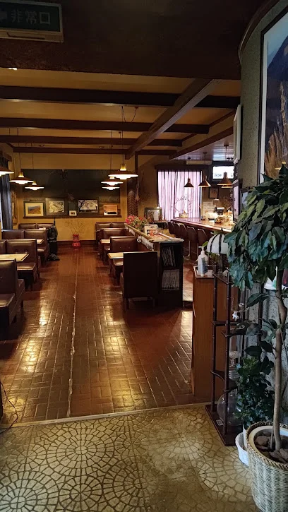 喫茶 ボンディアまで車で3分