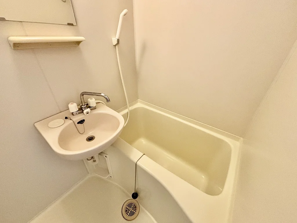 設備・仕様は号室により異なる為、現況を優先いたします。