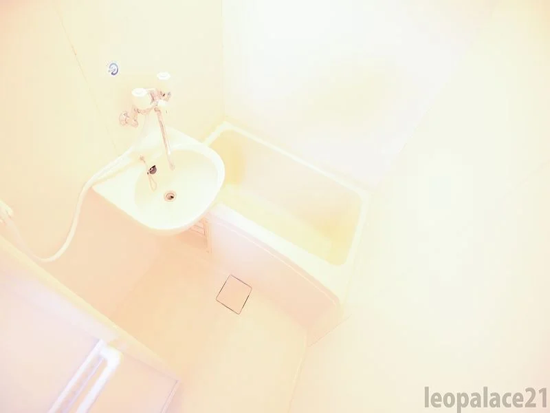 設備・使用は号室により異なる為、現況を優先致します。