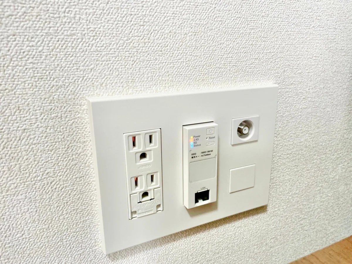 ※撮影用の観葉植物・食器調理器具・雑貨類等はございません。※図面・写真は現況優先。