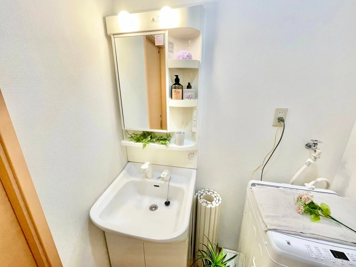 ※撮影用の観葉植物・食器調理器具・雑貨類等はございません。※図面・写真は現況優先。