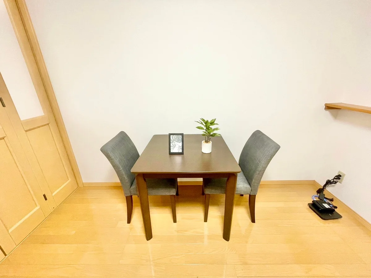 ※撮影用の観葉植物・食器調理器具・雑貨類等はございません。※図面・写真は現況優先。