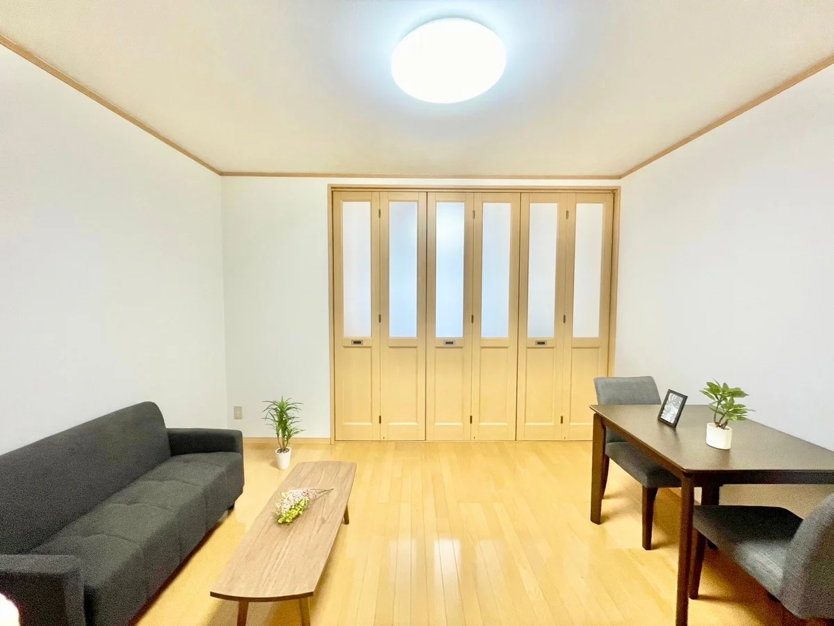 ※撮影用の観葉植物・食器調理器具・雑貨類等はございません。※図面・写真は現況優先。