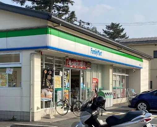 ファミリーマート 皆生温泉入口店まで徒歩4分