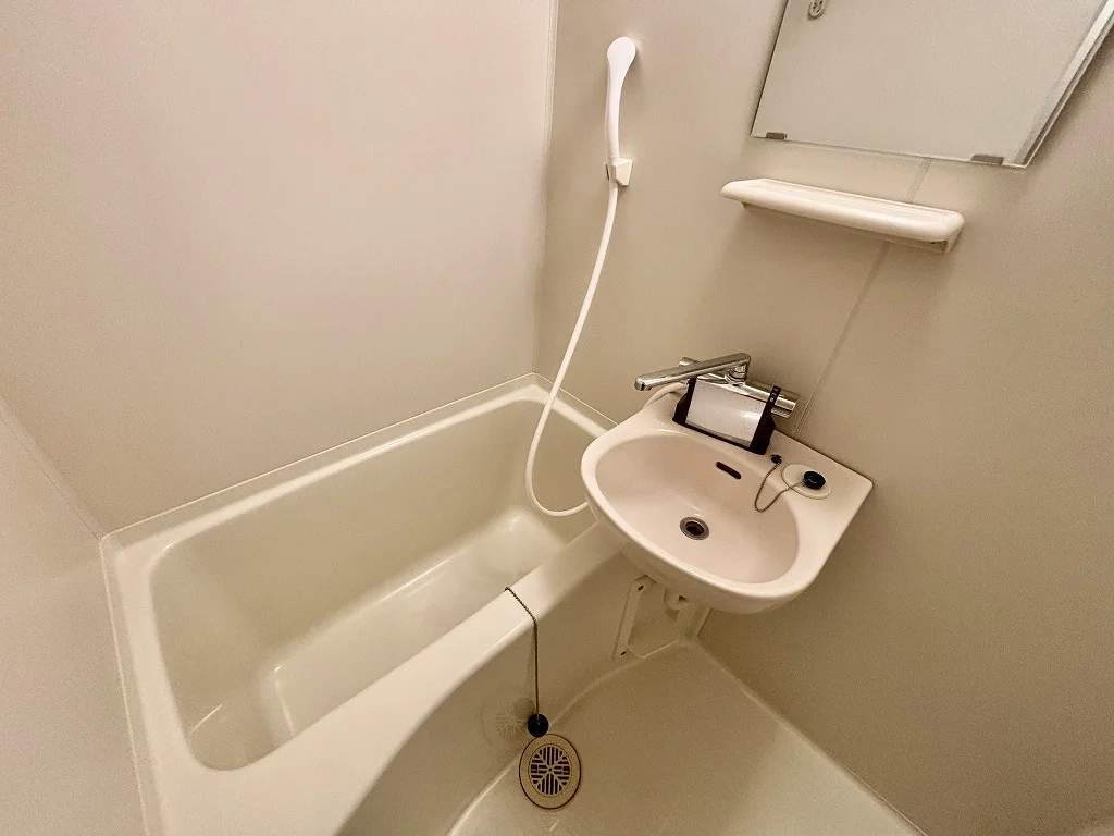 設備・仕様は号室により異なる為、現況を優先いたします。