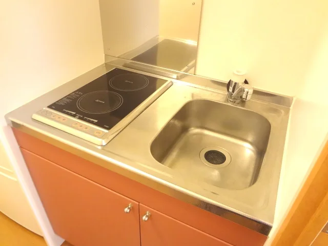 安心安全の電気コンロ、加熱力はばっちりのラジエントヒーター！