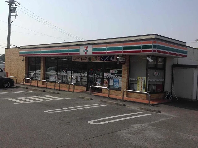 セブンイレブン掛川インター店まで440m