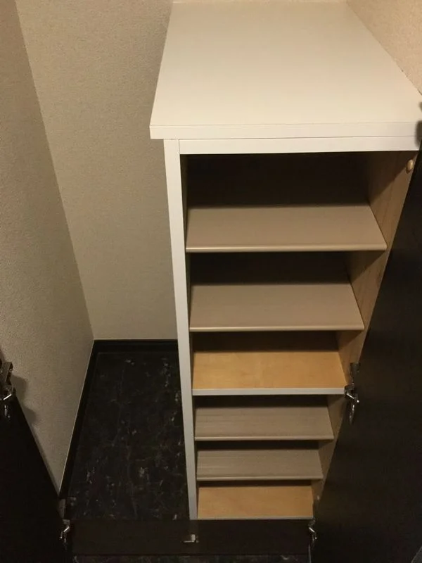 1Fシューズボックス