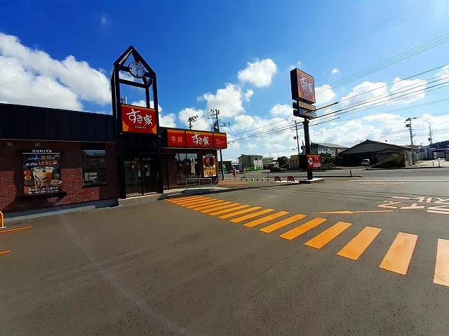 すき家105号由利本荘店まで402m