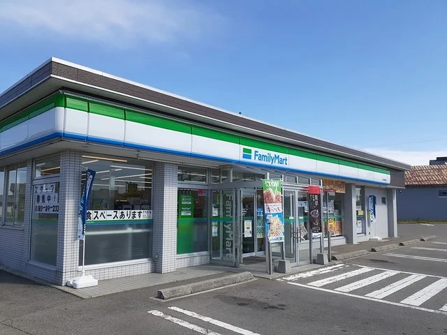 ファミリーマート能代高塙店まで256m