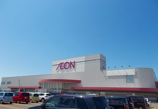 イオン岩見沢店まで2000m