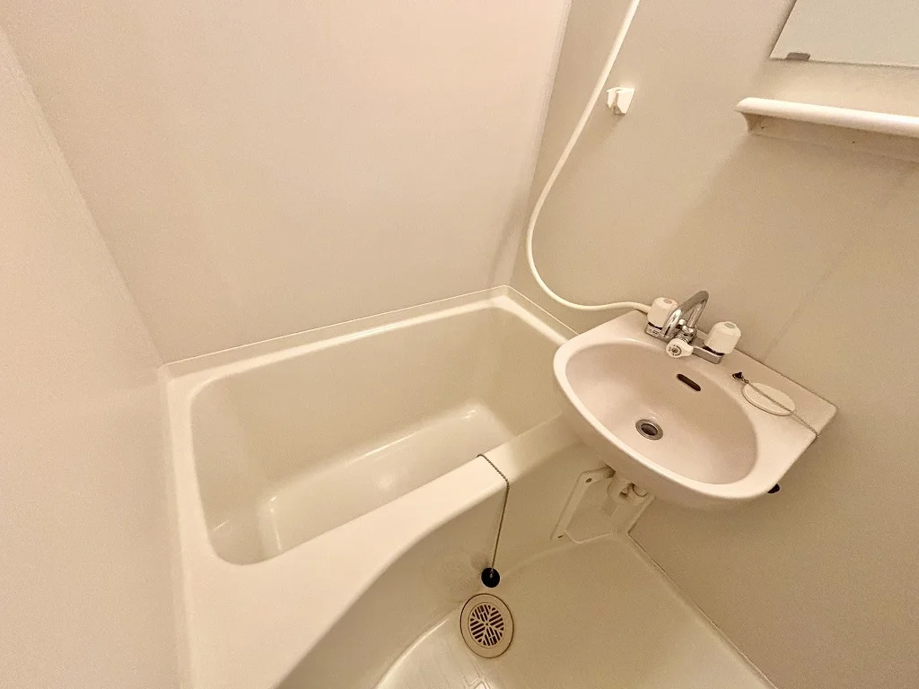 設備・仕様は号室により異なる為、現況を優先いたします。