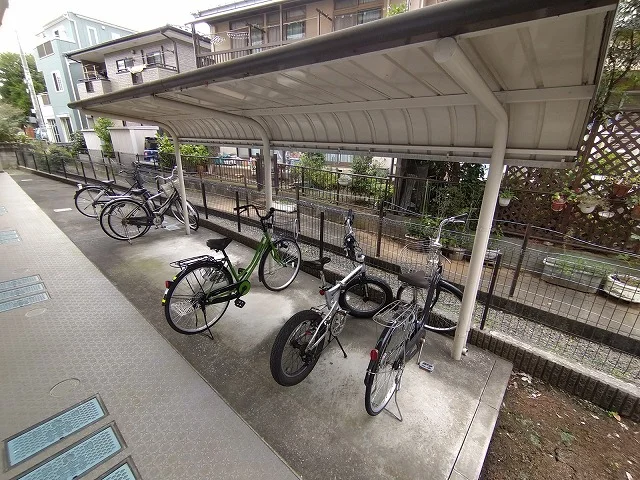 駐輪場　原付＆自転車のみ駐輪可能